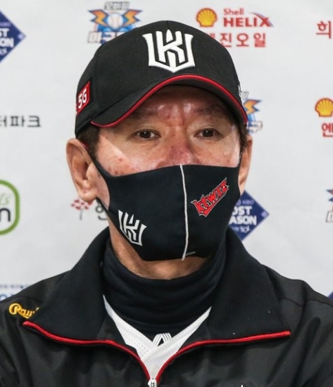 KT 이강철 감독