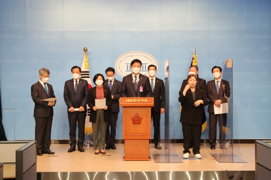 지방의회법 제정촉구 기자회견/사진=전남도의회