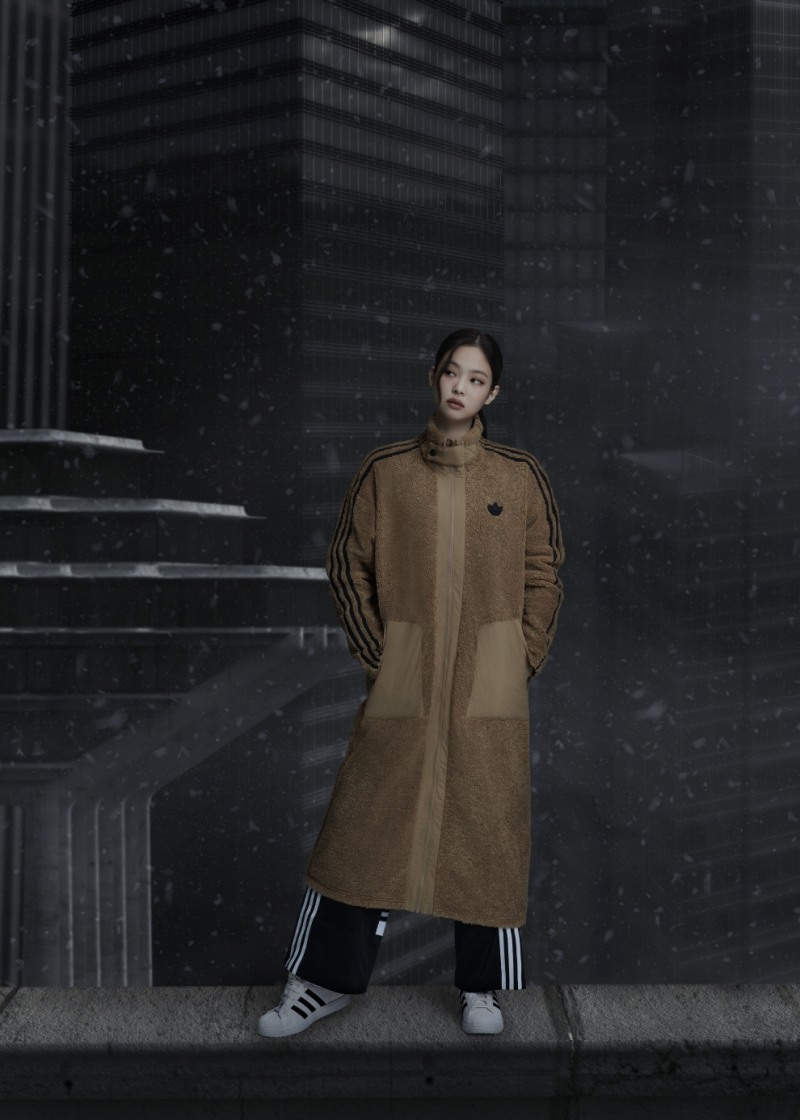 블랙핑크 모델 내세운 아디다스 플리스…전세계 돌풍