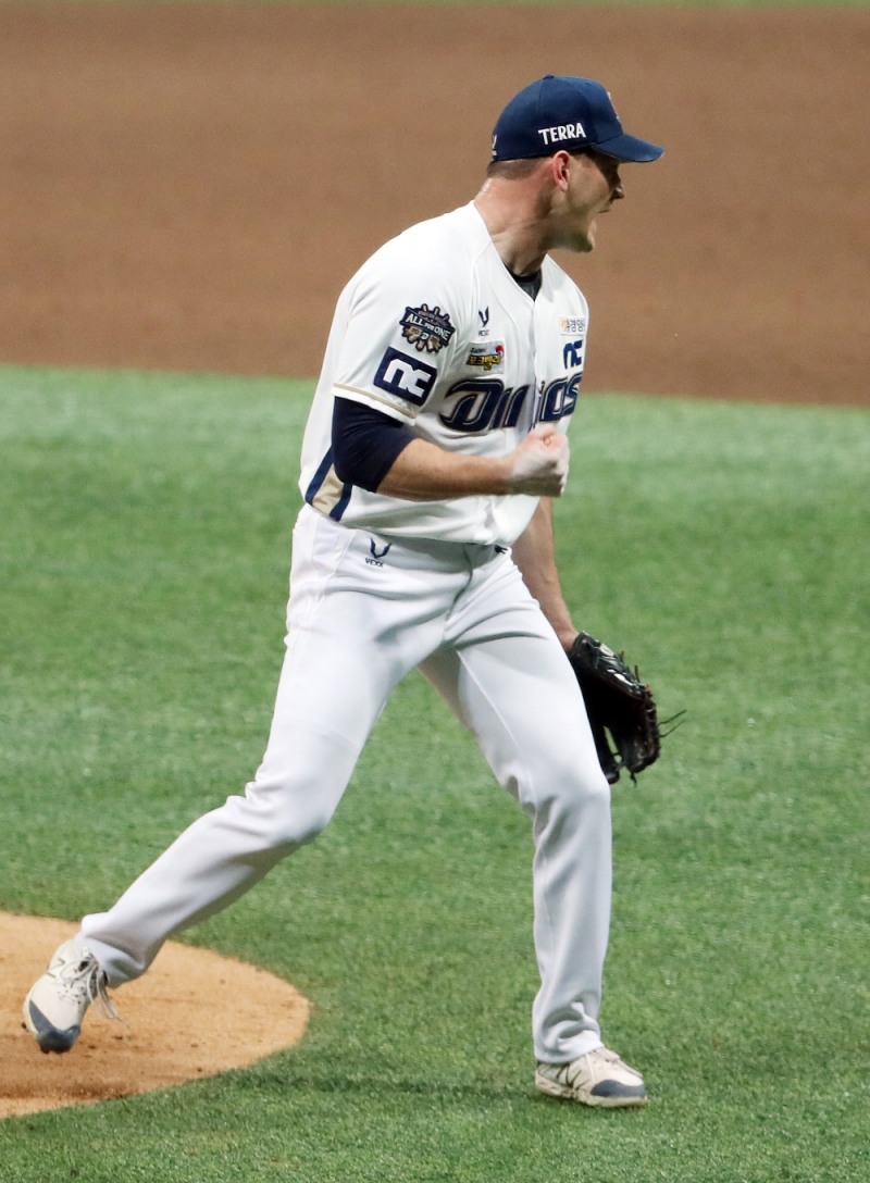 1차전 선발, 4차전 마무리에 이어 6차전에 선발로 등장하는 NC의 에이스 드류 루친스키가 처음과 끝을 승리로 장식할 수 있을지 관심거리다.