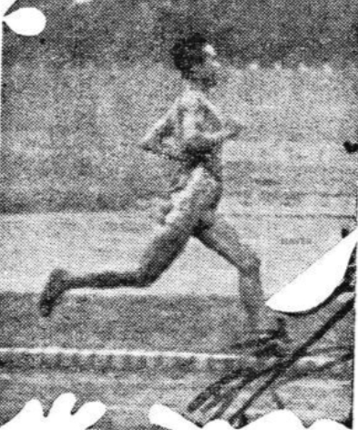 1936년 베를린올림픽을 불과 2달반 정도 앞두고 일본에서 열린 마라톤대표 선발전에서 남승룡이 1위로 달리고 있다.