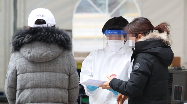 청주 방역당국 '비상'…깜깜이 확진자 n차 감염 5명