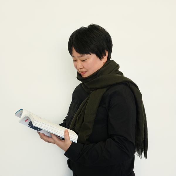 황유정 스토리 작가.