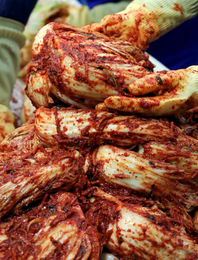 英 BBC, 中 '김치 우기기' 논란 조명…"韓의 신성한 음식"