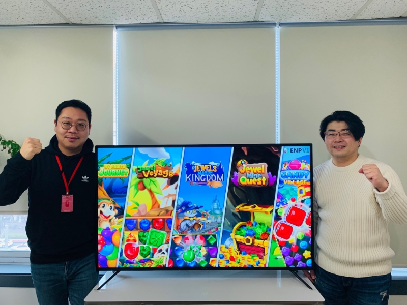 이엔피브이원 이승재 대표(오른쪽)와 김경목 캐쥬얼게임사업팀장.