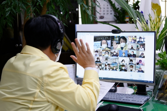 코로나19 대응 민관공동대책위원회 영상회의/사진=순천시의회