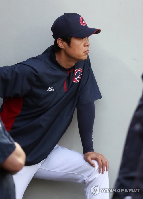 경기 지켜보는 롯데 허문회 감독