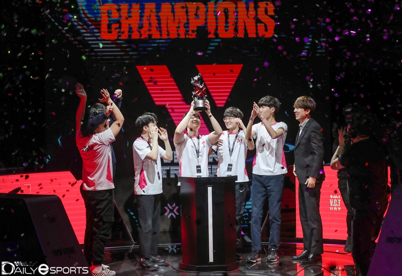 발로란트 퍼스트 스트라이크 코리아 초대 우승을 차지한 비전스트라이커즈.
