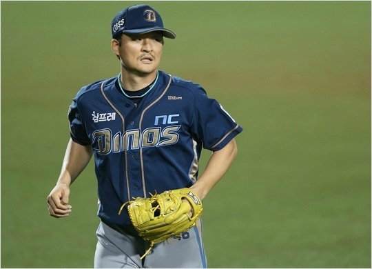 제구력 난조에 빠지는 '스티브 블래스 증후군'에 시달렸던 NC 다이노스 구원전문투수 원종현.