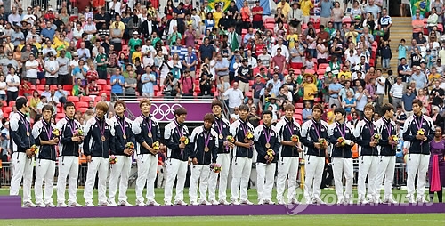 [대한민국체육 100년100인100장면] 45. 일본 꺽고 잡아올린 런던의 올림픽 축구 첫 메달
