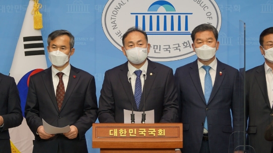 김원이 의원 고용위기지역 기자회견/사진=김원이의원 사무실