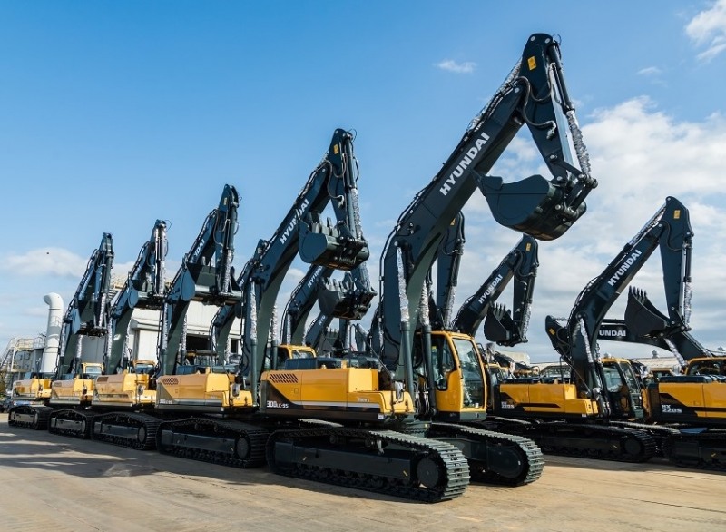 (사진=현대중공업그룹) 현대건설기계가 최근 러시아에서 수주한 30톤급 신형 굴착기 (모델명 : HX300SL)