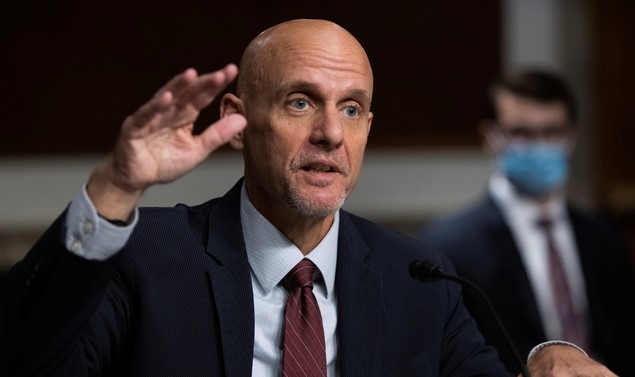 9월23일(현지시간) 스티븐 한 미 식품의약국(FDA) 국장이 의회에 출석해 발언하고 있다.