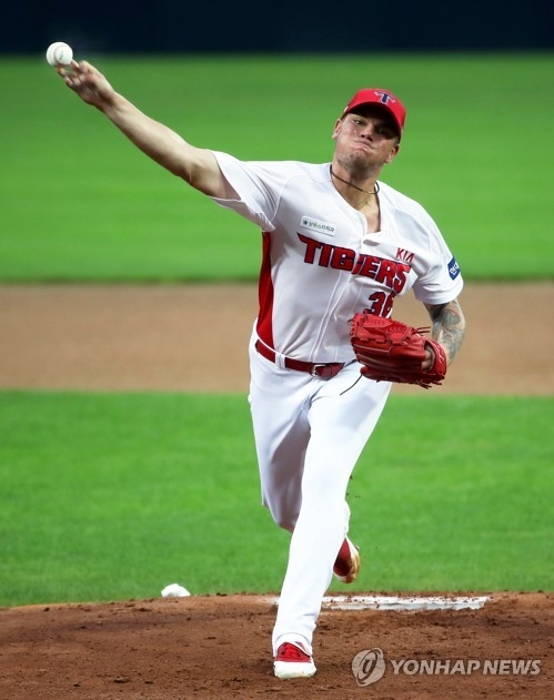 KIA는 9월에 극강의 모습을 보인 브룩스가 미국에 있는 가족들의 교통사고로 급거 귀국하면서 생긴 공백이 시즌 막바지 순위 싸움에 변수가 됐다.