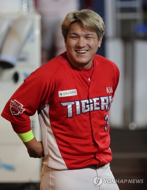 KIA의 내야는 김선빈을 빼고나면 큰 실력차가 문제점으로 드러났다. 김선빈은 잦은 부상으로 꾸준함이 없는 것이 또한 문제였다.