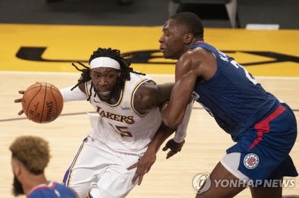 레이커스, 제임스와 데이비스 없이 레너드와 조지 뛴 클리퍼스에 NBA 시범경기 역전승