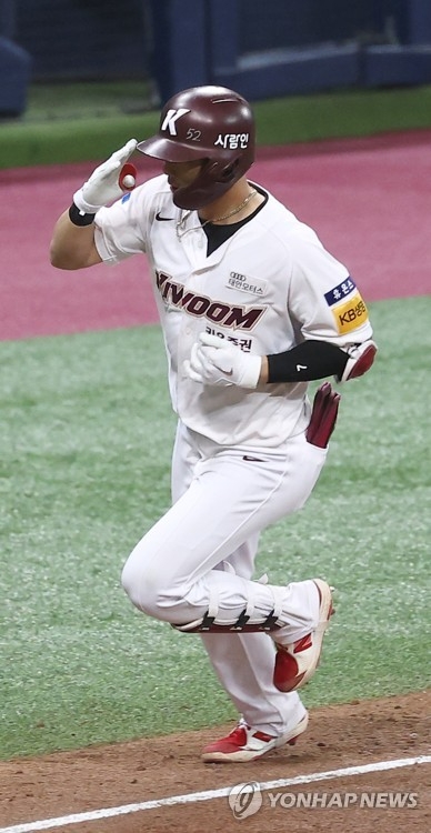 키움의 김하성은 올시즌을 끝으로 메이저리그 진출에 도전장을 던졌다.