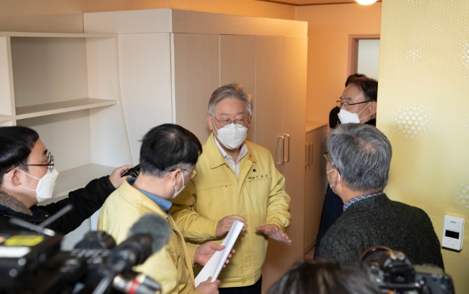 이재명 “생활치료센터 동의해준 경기대 학생들에게 감사"