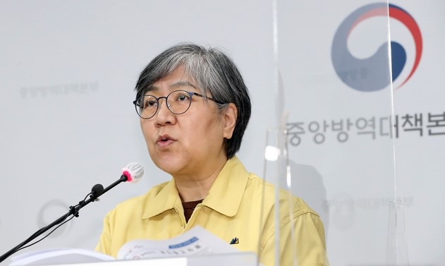 정은경 질병관리청장(중앙방역대책본부장)이 14일 오후 충북 청주 질병관리청에서 코로나19 중앙방역대책본부 브리핑을 하고 있다.