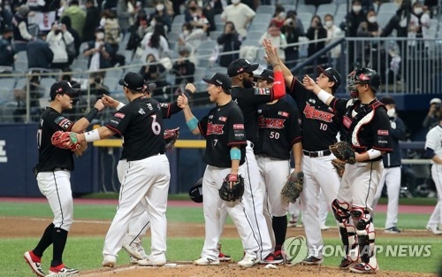 2020년 11월 12일. KT는 두산과의 플레이오프 3차전에서 사상 처음으로 승리, KBO 리그에 합류한 지 6년만에 정규리그 2위에 이어 또 다른 역사를 썼다.