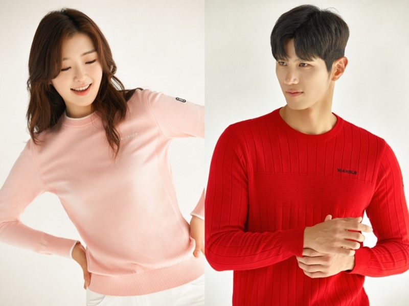 (좌)여성 베이직 라운드 풀오버 (우)남성 골조직 라운드 풀오버(사진=와이드앵글)