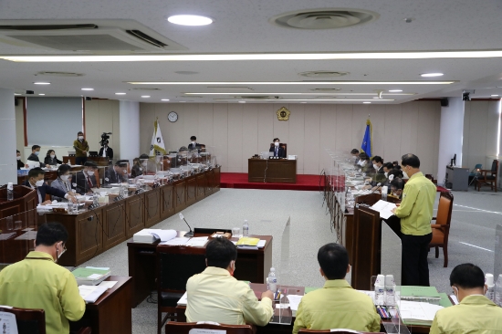 전남도의회 예산결산특별위원회(위원장 이혁제, 목포4)는 지난 11일부터 14일까지 전라남도교육청 2021년도 예산안을 심의했다/사진=전남도의회