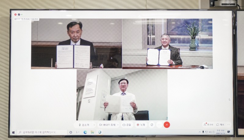 좌측 상단부터 시계방향_성균관대학교 신동렬 총장_(주)오뚜기 함영준 회장__삼성서울병원 권오정 원장