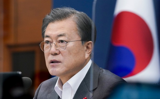 文대통령 '윤총장 2개월 정직' 재가…추미애 사의 표명