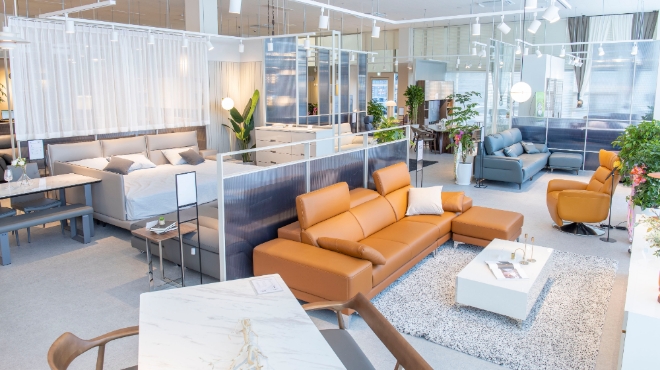 경기 김포 풍무동에 오픈한 에몬스가구 김포 전시장 내부