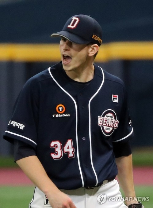 ''두산에서 처럼, 시애틀에서도 극강의 모습 보여주기를"---플렉센, 외국인선수 가운데 유일하게 금의 환향