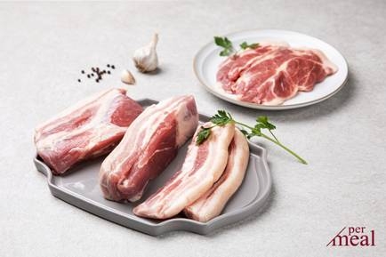 퍼밀, 퀴노아 먹은 ‘퀸즈포크’ 프리미엄 돈육 단독 론칭