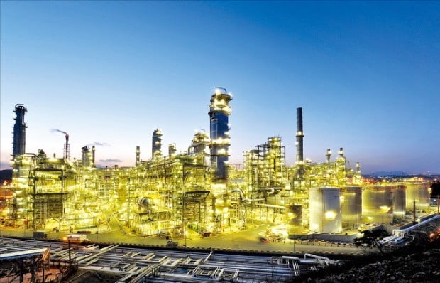 (사진=에쓰오일) 에쓰오일 울산 온산공장 석유화학 생산시설인 제2아로마틱콤플렉스.