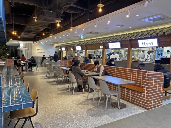 '플레이보6 뉴트로' 전경