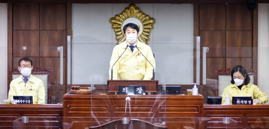 순천시의회(의장 허유인)는 21일 제247회 제2차 정례회 제3차 본회의를 열어, 2021년도 예산안 등 31건의 안건을 의결하고 28일간의 정례회 일정을 마무리했다/사진=순천시의회