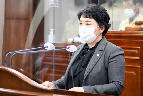 민간임대주택에 관한 특별법 촉구 건의안을 발의한 김미연 의원/사진=순천시의회