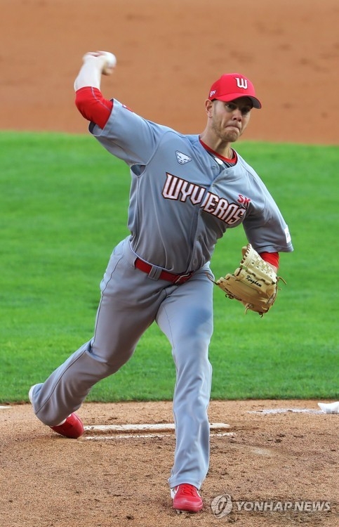 올시즌 SK에서 2게임 2패를 한 닉 킹엄은 내년시즌 한화 리빌딩에 선봉에 서게 됐다.