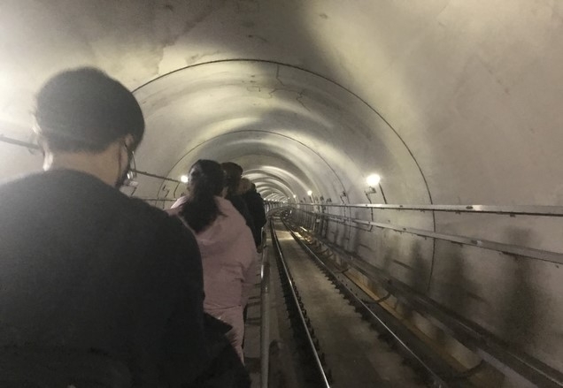 "사고 난 김포철도, 1시간 가량 안내방송도 없었다"