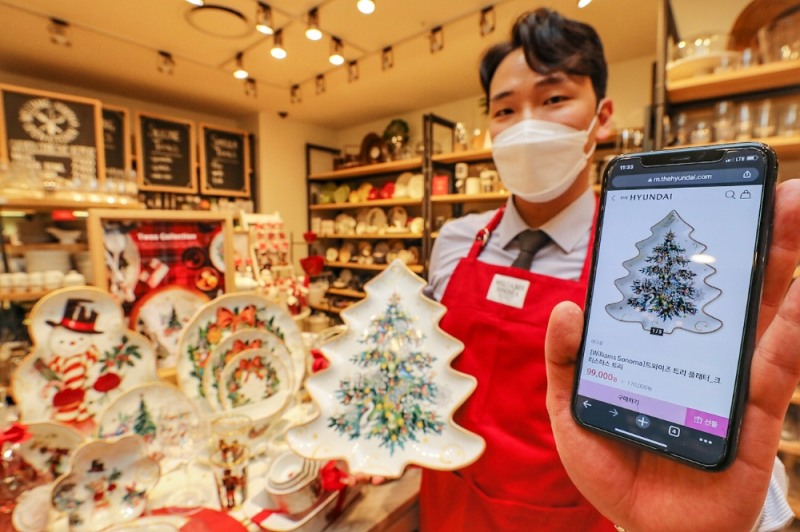 현대백화점, 첫 비대면 연말에 '더현대닷컴' 선물 주문 급증
