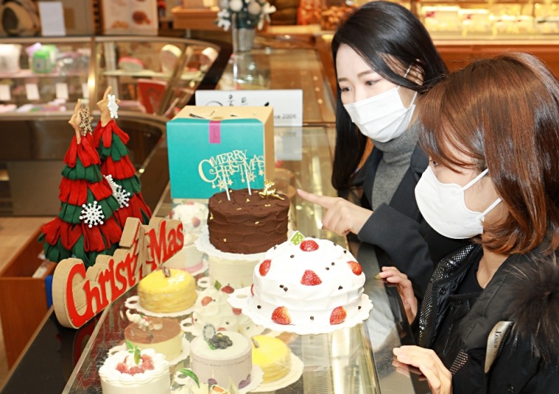 롯데백화점, '홈파티' 위한 크리스마스 맞이 케이크 선봬