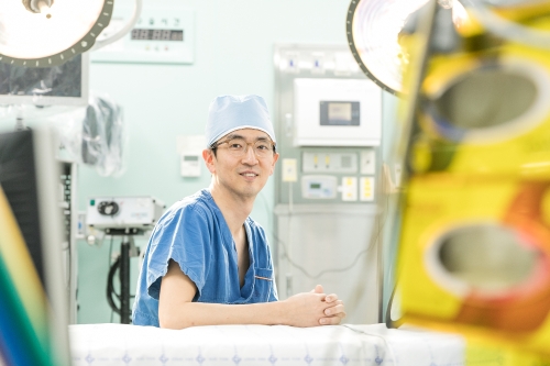 손 관절에 생기는 손목 결절종, 방치하면 신경 압박해 통증 유발