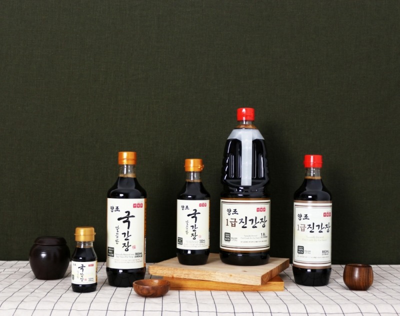 신앙촌 생명물식품㈜의 양조간장 제품 3종이 한국비건인증원으로부터 비건 인증을 획득했다.