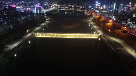 순천시, 동천 팔마대교와 풍덕교 사이 풍덕 스윙교 개통/사진=순천시