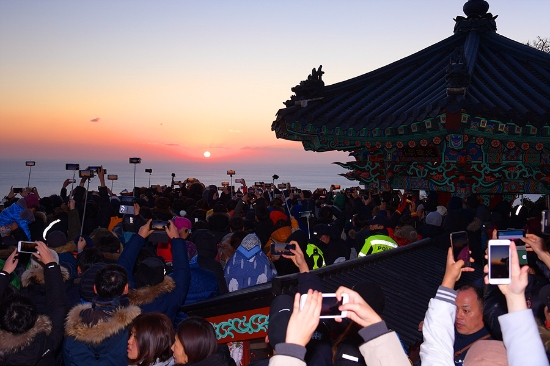 지난 2019년 여수 향일암 일출제 모습./사진=여수시