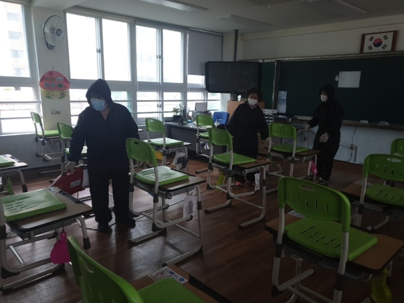 사진 = 학교 시설관리지원 모습