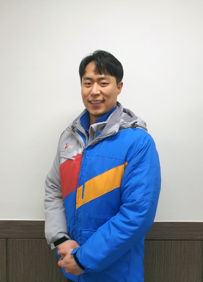 올해의 택배인으로 선정된 금종명씨. 금씨는 유튜브 채널 '택아'를 운영, 5만명의 구독자를 두고 있다.