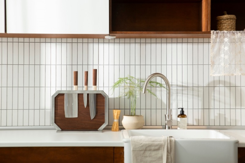 프리미엄 키친웨어 브랜드 헤리터, '윤스테이'와 함께한다