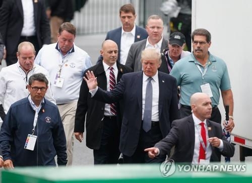 2017년 트럼프 내셔널 골프클럽에서 열린 US여자오픈을 참관한 트럼프 대통령. [AFP/게티이미지=연합뉴스]