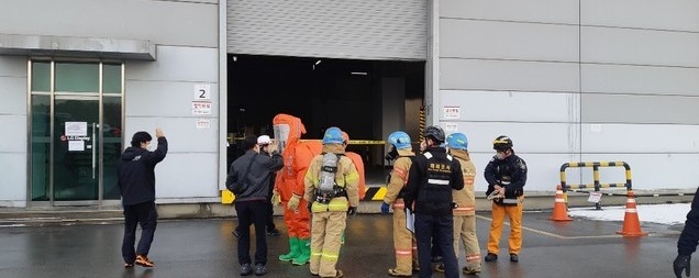 LG디스플레이 파주 공장 독성물질 누출…심정지 2명 소생