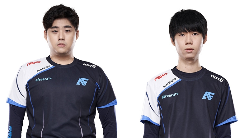 아프리카 프릭스의 바텀 듀오 '뱅' 배준식(왼쪽)과 '리헨즈' 손시우(사진=LCK 제공).