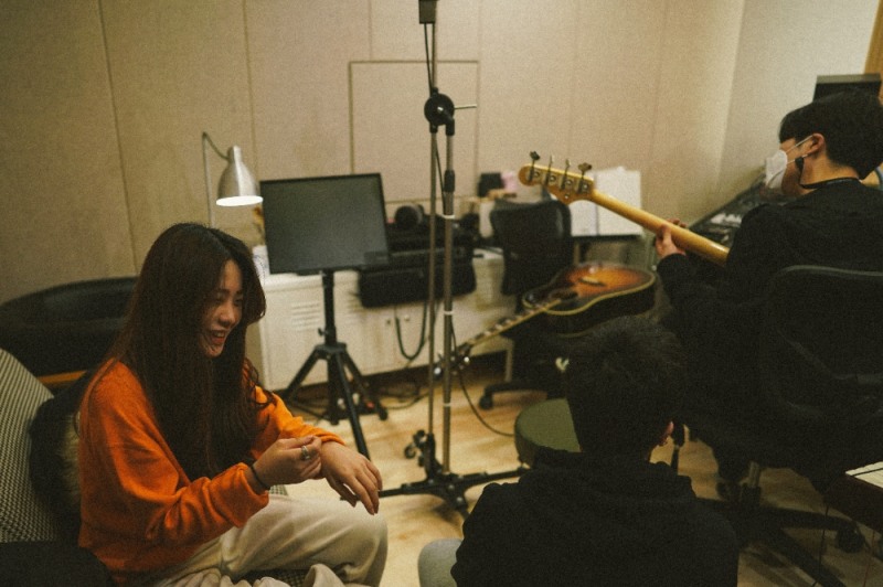 밴드 그믐달 첫 정규앨범 ‘첫째 달+’, 17일 발표